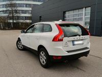 Gebraucht Volvo XC60 163 PS (119 kW) 2012 Weiß SUV