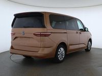Second-hand VW Multivan Life 150 CP (110 kW) 2024 Albastru Monovolum