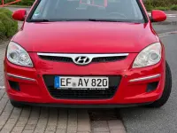 Gebraucht Hyundai i30 109 PS (80 kW) 2008 Rot Limousine