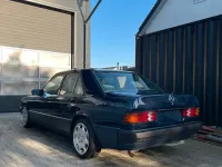 Gebraucht Mercedes 190 118 PS (86 kW) 1990 Blau Limousine