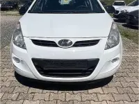 Gebraucht Hyundai i20 Edition 85 PS (62 kW) 2012 Weiß Kleinwagen