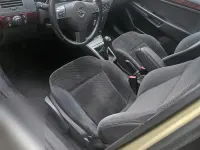 Brugt Opel Astra 101 HK (74 kW) 2004 Guld Sedan
