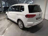 Gebraucht VW Touran Highline 150 PS (110 kW) 2022 Weiß Van / Kleinbus