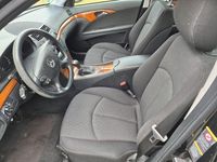 Gebraucht Mercedes E200 Classic 136 PS (100 kW) 2008 Schwarz Limousine