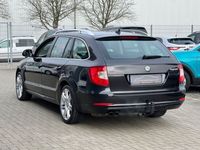 gebraucht Skoda Superb Combi 2.0TDI Elegance DSG |LEDER|NAVI|