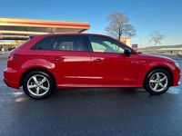 Gebraucht Audi A3 Sport 184 PS (135 kW) 2019 Rot Limousine