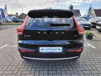 Gebraucht Volvo XC40 Momentum 163 PS (119 kW) 2021 Onyx black / metallic SUV