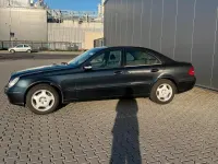 Gebraucht Mercedes E240 177 PS (130 kW) 2003 Schwarz Limousine