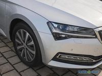 Gebraucht Skoda Superb Style 150 PS (110 kW) 2022 Brillantsilber metallic Kombi