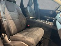 Gebraucht Volvo XC60 Core 398 PS (292 kW) 2022 Silver dawn / metallic SUV