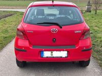 Gebraucht Toyota Yaris 69 PS (50 kW) 2008 Rot Kleinwagen