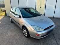 Usata Ford Focus 75 CV (55 kW) 2003 Argento Berlina