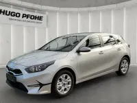 Nowe Kia Ceed Vision 100 KM (73 kW) 2025 Srebrny Hatchback