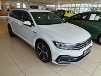 Gebraucht VW Passat GTE 218 PS (160 kW) 2021 Oryxweiß perlmutteffekt Kombi