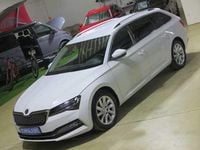 Gebraucht Skoda Superb Style 218 PS (160 kW) 2023 Moon white (metallic) Kombi