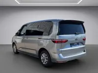 Gebraucht VW Multivan Basis 150 PS (110 kW) 2024 Monosilber Van / Kleinbus