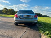 Gebraucht Mercedes E220 AMG line 194 PS (142 kW) 2018 Limousine