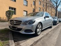 Second-hand Mercedes E300 231 CP (169 kW) 2013 Albastru Berlinǎ