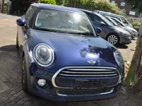 Gebraucht Mini Cooper 136 PS (100 kW) 2015 Deep blue metallic Kleinwagen