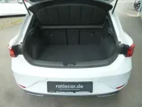 Nowe Seat Leon FR 150 KM (110 kW) 2025 Biały Sedan/Limuzyna