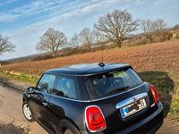 Gebraucht Mini Cooper 136 PS (100 kW) 2016 Schwarz Kleinwagen