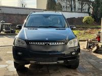 Gebraucht Mercedes ML320 224 PS (164 kW) 2007 Schwarz SUV