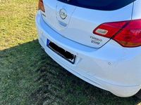 Gebraucht Opel Astra Color Edition 140 PS (102 kW) 2012 Weiß Limousine