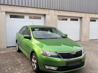 Gebraucht Skoda Rapid Ambition 105 PS (77 kW) 2013 Grün Kleinwagen
