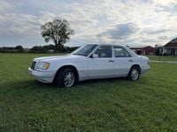 Gebraucht Mercedes E300 143 PS (105 kW) 1995 Weiß Limousine