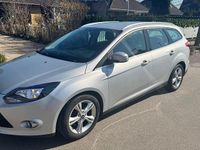 Gebraucht Ford Focus Champions Edition 116 PS (85 kW) 2012 Silber Kombi
