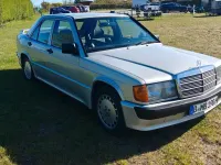 Gebraucht Mercedes 190 192 PS (141 kW) 1989 Silber Limousine