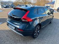 Gebraucht Volvo V40 CC Plus 152 PS (111 kW) 2019 Blau Kombi