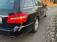 Gebraucht Mercedes E350 265 PS (194 kW) 2011 Schwarz Kombi