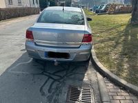 Gebraucht Opel Astra 105 PS (77 kW) 2008 Silber Limousine