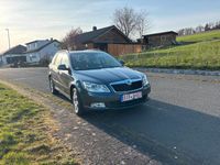 Gebraucht Skoda Octavia 140 PS (102 kW) 2010 Grau Kombi