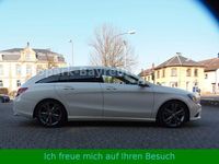 Gebraucht Mercedes CLA200 Shooting Brake 156 PS (114 kW) 2016 Weiß Kombi