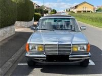 Gebraucht Mercedes E280 185 PS (136 kW) 1980 Silber Limousine