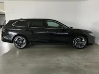 Gebraucht VW Passat R-line 193 PS (141 kW) 2025 Schwarz Kombi