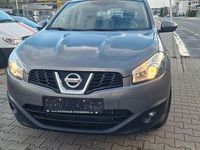 Gebraucht Nissan Qashqai Acenta 131 PS (96 kW) 2013 Grau SUV