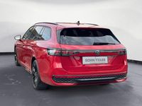 Używany VW Passat Style 150 KM (110 kW) 2025 Czerwony Sedan/Limuzyna