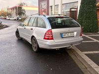 Gebraucht Mercedes C220 Elegance 150 PS (110 kW) 2007 Silber Kombi