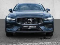 Gebraucht Volvo V60 CC Plus 197 PS (144 kW) 2024 Denim blue / metallic Kombi