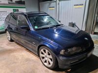 Gebraucht BMW 320 170 PS (125 kW) 2001 Blau Kombi
