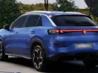 Neu VW T-Roc R-line 150 PS (110 kW) 2026 Blau SUV