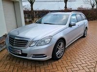 Gebraucht Mercedes E300 209 PS (153 kW) 2013 Silber Kombi