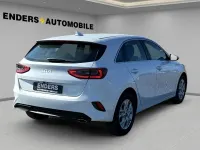 Neu Kia Ceed 101 PS (74 kW) 2025 Wd) casa white s (weiss Kleinwagen