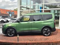 Neu Ford Tourneo Courier Active 125 PS (91 kW) 2026 Bursting green Van / Kleinbus