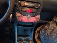 Gebraucht Peugeot 107 68 PS (50 kW) 2008 Silber Kleinwagen