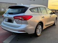 Gebraucht Ford Focus Titanium 155 PS (114 kW) 2020 Silber Kombi
