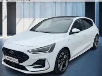 Gebraucht Ford Focus ST-Line X 155 PS (114 kW) 2023 Weiß Limousine